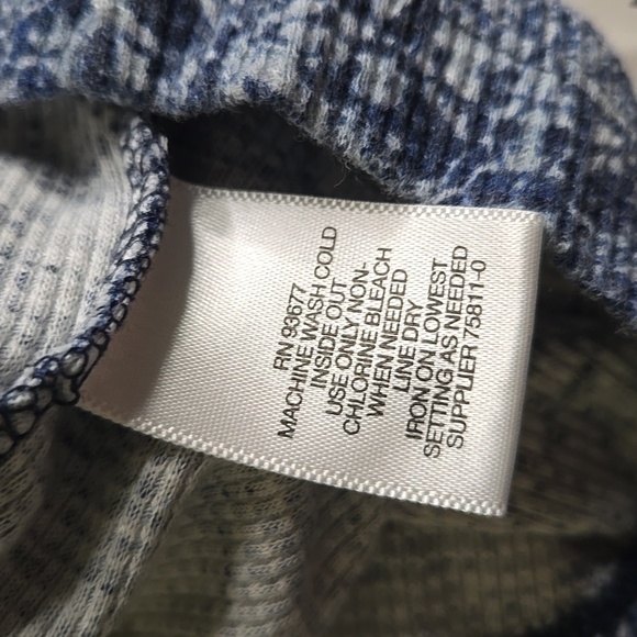 Liz Claiborne long sleeves top (L) A96 - Picture 9 of 9